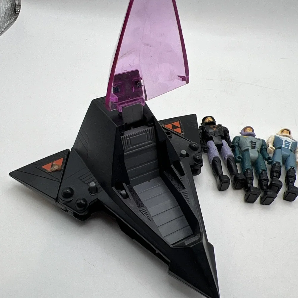 Starcom Shadowbat Parasite  with Lt. Magg Coleco & 3 Other Figures 1986 READ!!!!